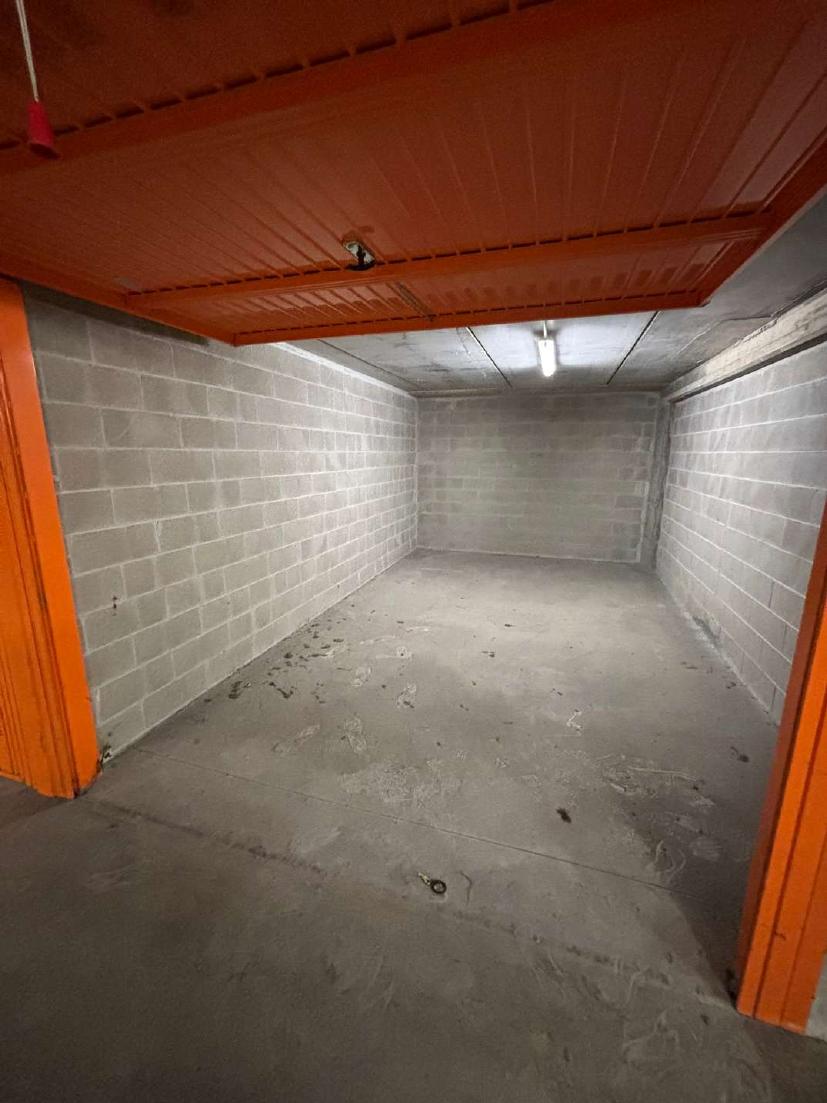 Foto 3 — Posto auto coperto · 403 m²