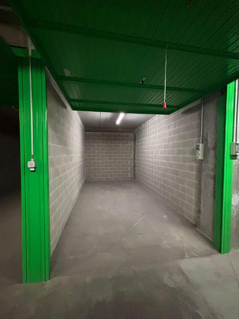 Foto 3 — Posto auto coperto · 403 m²