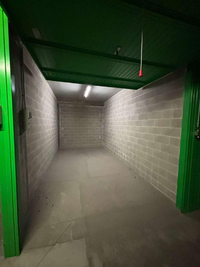 Foto 3 — Posto auto coperto · 403 m²