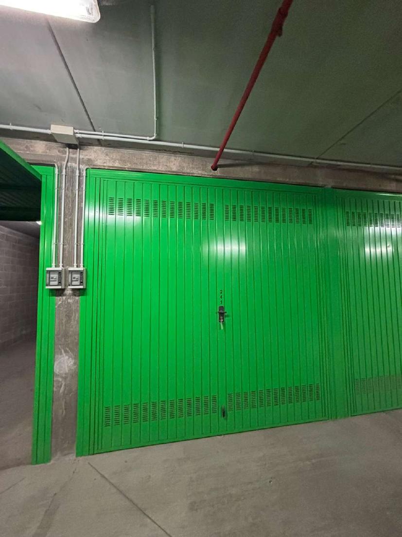 Foto 2 — Posto auto coperto · 403 m²