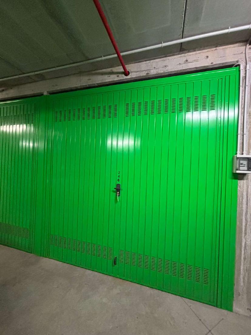 Foto 2 — Posto auto coperto · 403 m²
